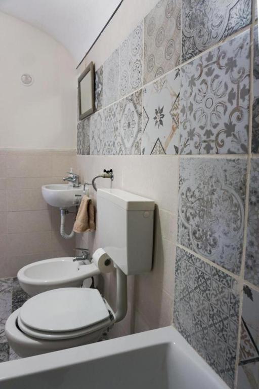 Apartment Blue Courtyard Not Valid Bari